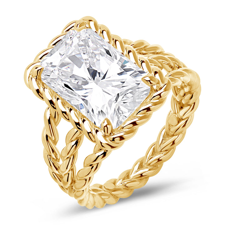 Rope-inspired 18K yellow gold engagement ring