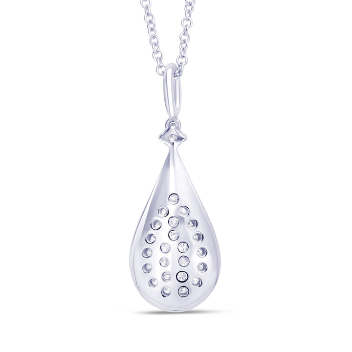 Diamond pendant in 18K gold
