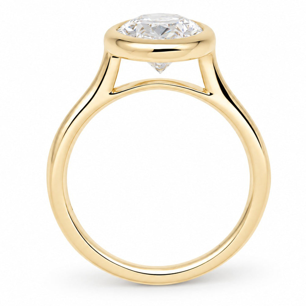 Round Lab-Grown Oval Diamond Ring