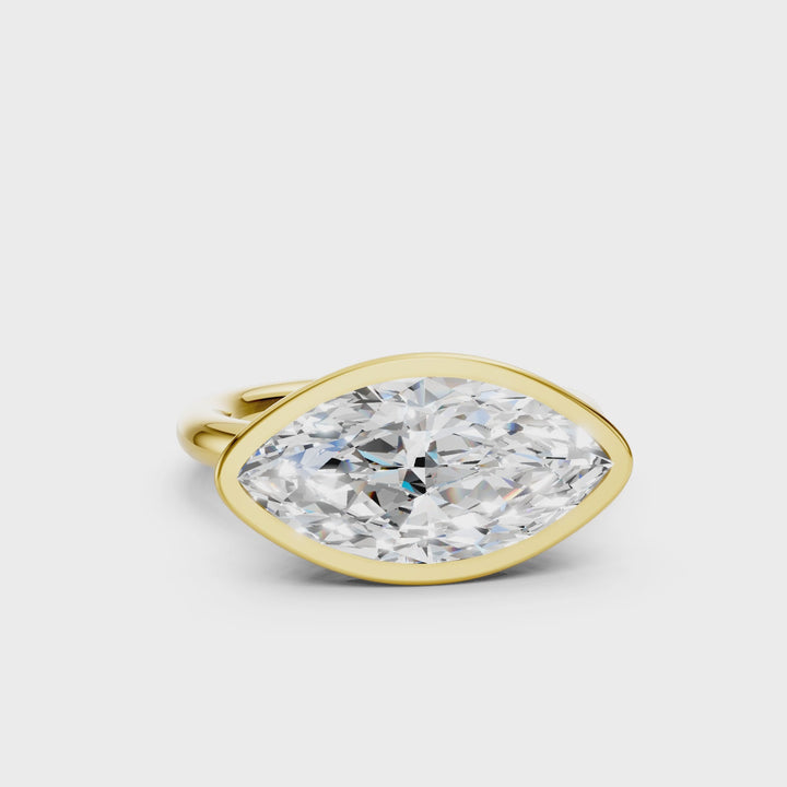 18K Gold Ring Featuring Marquise Lab-Grown Diamond