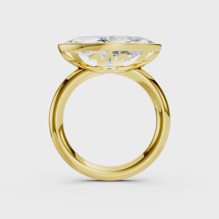 18K Gold Ring Featuring Marquise Lab-Grown Diamond