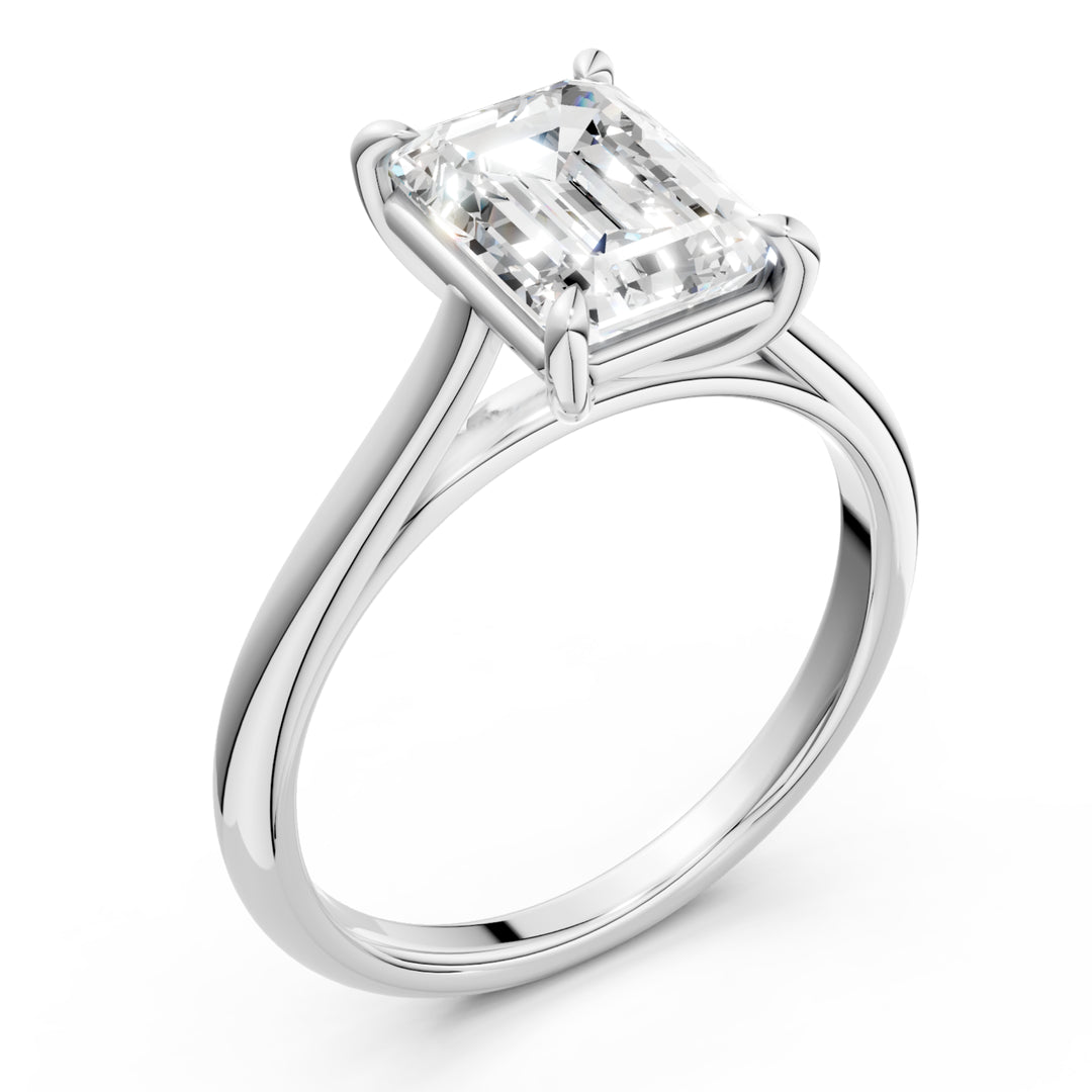 A simple gold solitaire setting