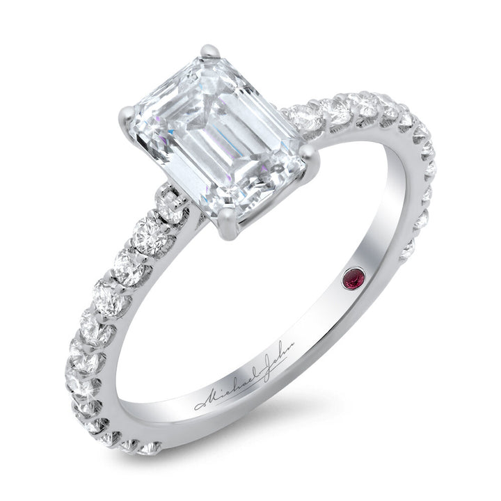 Diamond engagement ring with a total of 0.40 carat round cut diamonds set in an 18K white gold setting